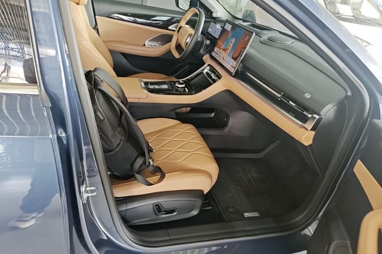 Used Geely Galaxy A7 2025 Model EM-i 150km Starship Edition Right Front Seat