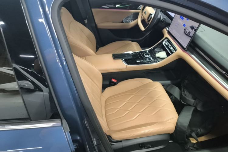 Used Geely Galaxy A7 2025 Model EM-i 150km Starship Edition Right Front Seat