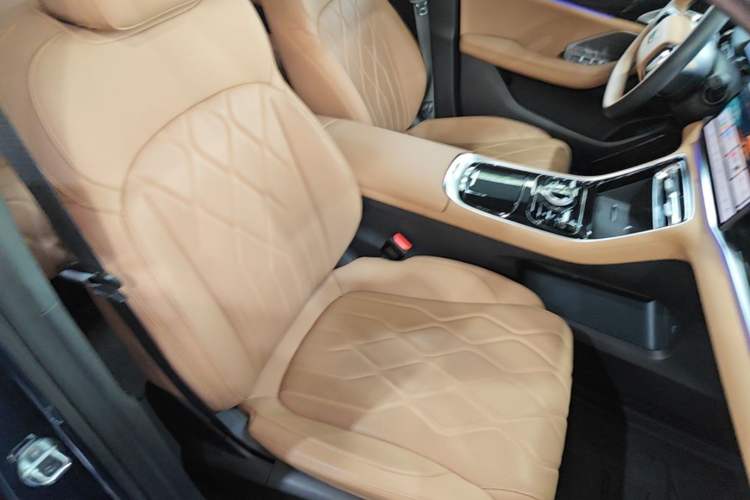 Used Geely Galaxy A7 2025 Model EM-i 150km Starship Edition Right Front Seat