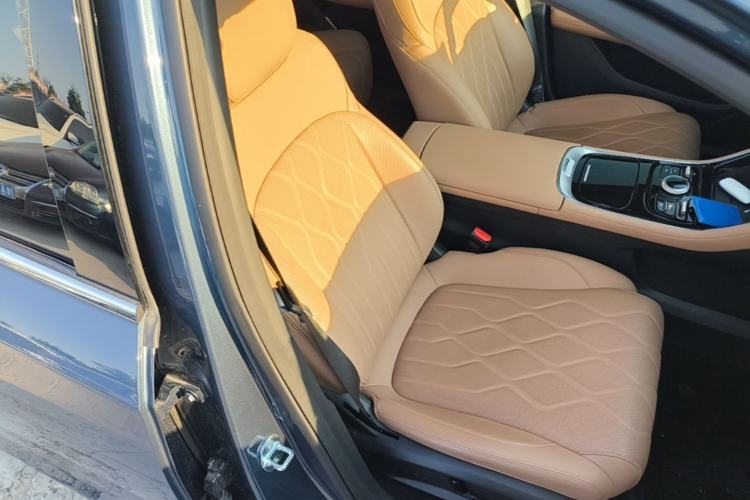 Used Geely Galaxy A7 2025 Model EM-i 150km Starship Edition Right Front Seat