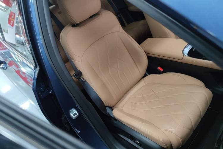 Used Geely Galaxy A7 2025 Model EM-i 150km Starship Edition Right Front Seat