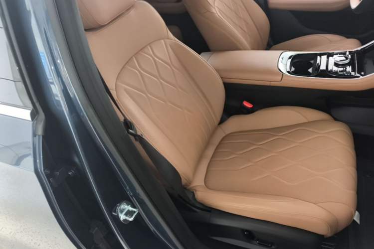 Used Geely Galaxy A7 2025 Model EM-i 150km Starship Edition Right Front Seat