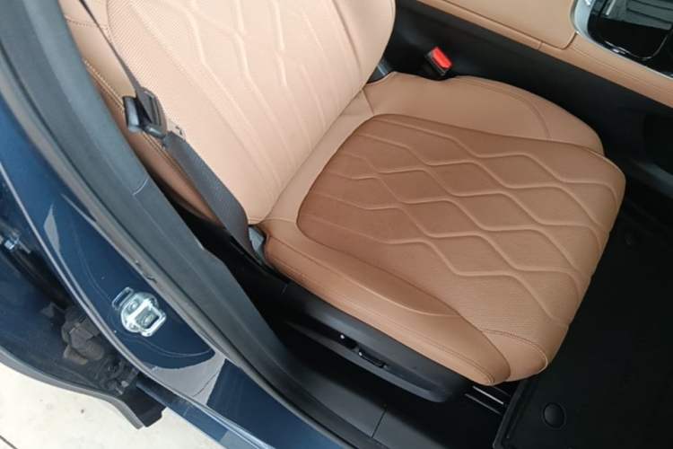 Used Geely Galaxy A7 2025 Model EM-i 150km Starship Edition Right Front Seat
