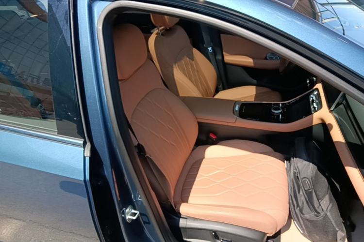 Used Geely Galaxy A7 2025 Model EM-i 150km Starship Edition Right Front Seat