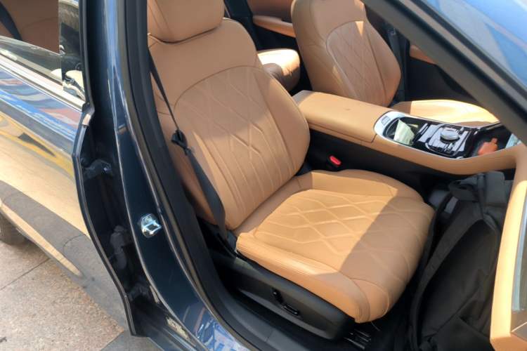 Used Geely Galaxy A7 2025 Model EM-i 150km Starship Edition Right Front Seat