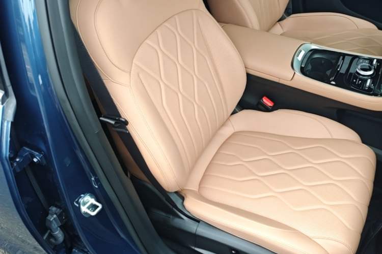 Used Geely Galaxy A7 2025 Model EM-i 150km Starship Edition Right Front Seat