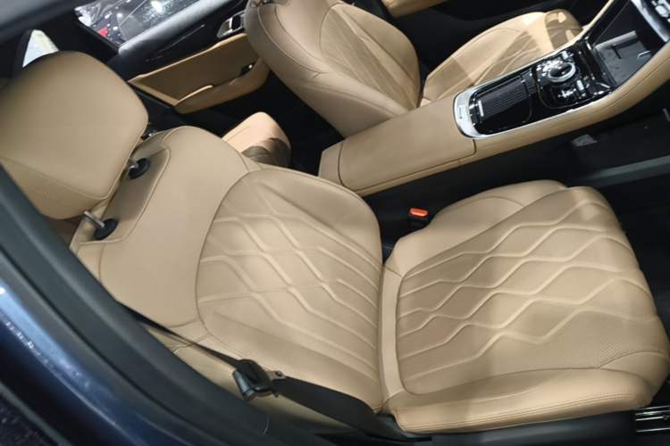 Used Geely Galaxy A7 2025 Model EM-i 150km Starship Edition Right Front Seat