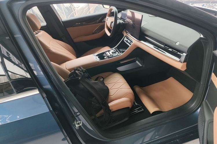 Used Geely Galaxy A7 2025 Model EM-i 150km Starship Edition Right Front Seat