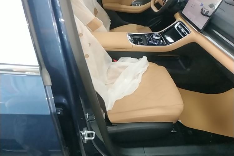 Used Geely Galaxy A7 2025 Model EM-i 150km Long-Distance Edition Right Front Seat