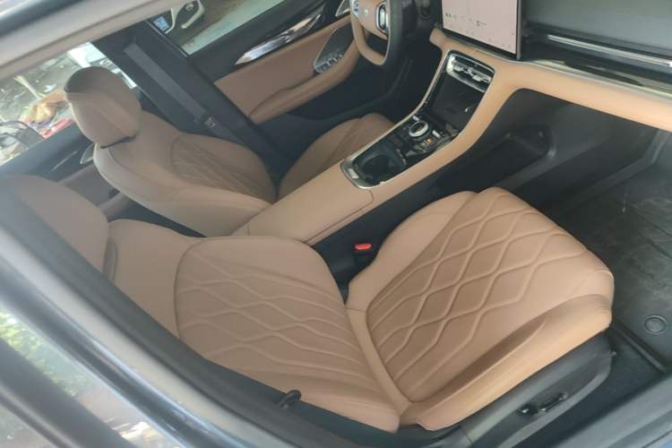 Used Geely Galaxy A7 2025 Model EM-i 150km Starship Edition Right Front Seat