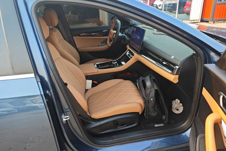 Used Geely Galaxy A7 2025 Model EM-i 150km Starship Edition Right Front Seat