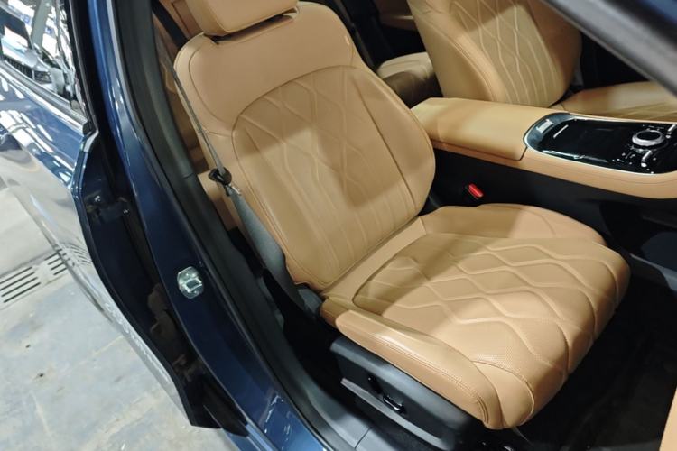 Used Geely Galaxy A7 2025 Model EM-i 150km Starship Edition Right Front Seat