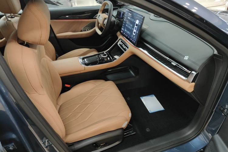 Used Geely Galaxy A7 2025 Model EM-i 150km Starship Edition Right Front Seat