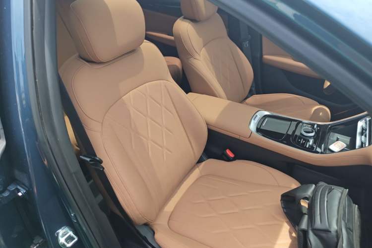 Used Geely Galaxy A7 2025 Model EM-i 150km Starship Edition Right Front Seat