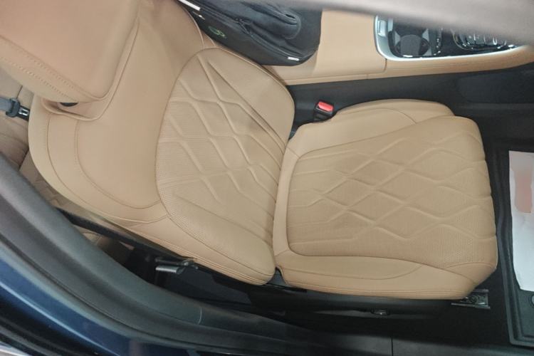 Used Geely Galaxy A7 2025 Model EM-i 150km Starship Edition Right Front Seat