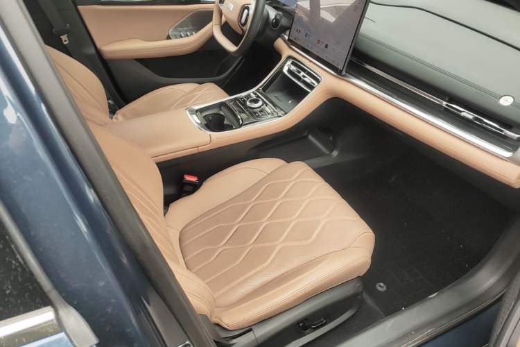 Used Geely Galaxy A7 2025 Model EM-i 150km Starship Edition Right Front Seat