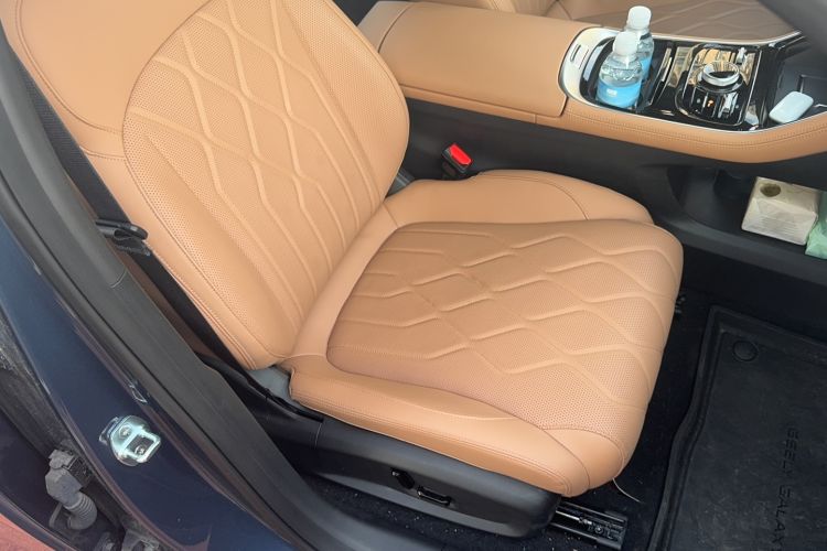 Used Geely Galaxy A7 2025 Model EM-i 150km Starship Edition Right Front Seat
