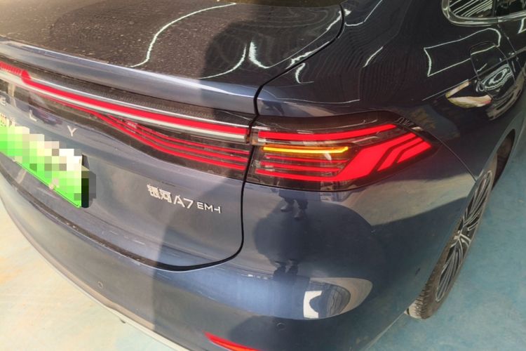 Used Geely Galaxy A7 2025 Model EM-i 150km Starship Edition Right Rear Taillight
