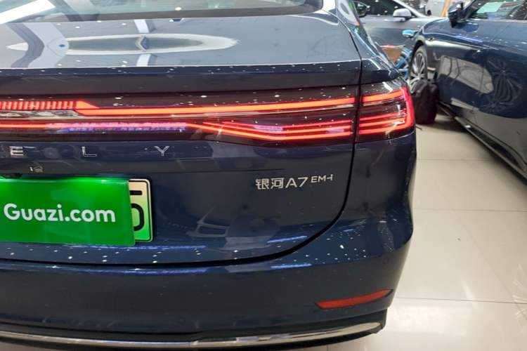 Used Geely Galaxy A7 2025 Model EM-i 150km Starship Edition Right Rear Taillight