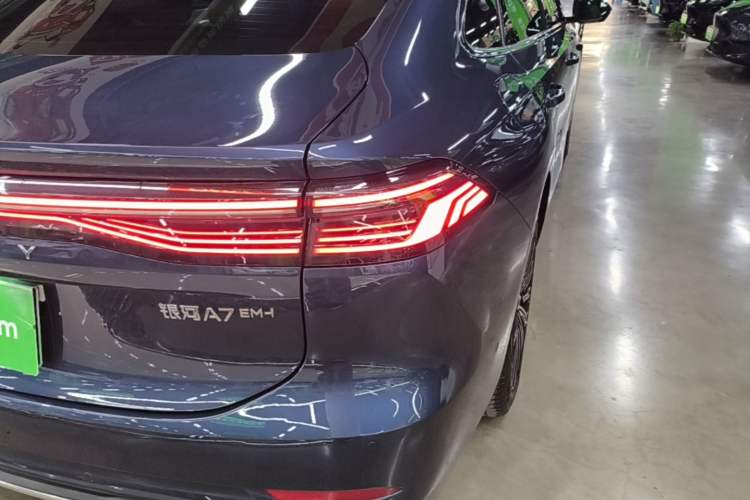 Used Geely Galaxy A7 2025 Model EM-i 150km Starship Edition Right Rear Taillight