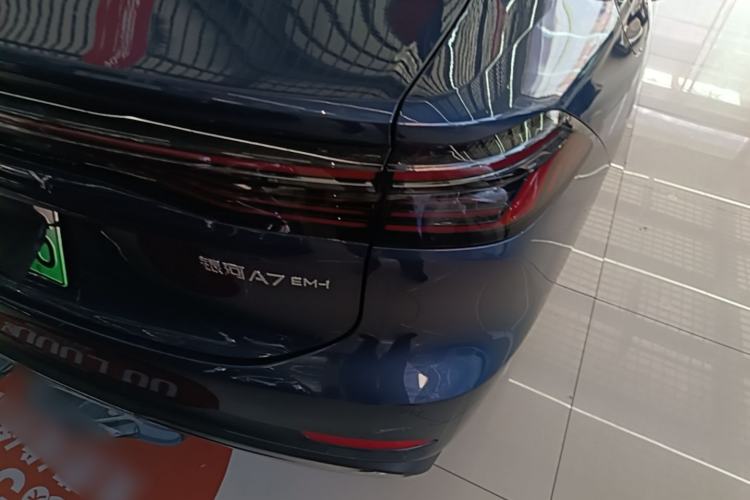 Used Geely Galaxy A7 2025 Model EM-i 150km Starship Edition Right Rear Taillight