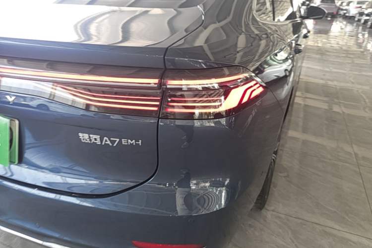 Used Geely Galaxy A7 2025 Model EM-i 150km Starship Edition Right Rear Taillight