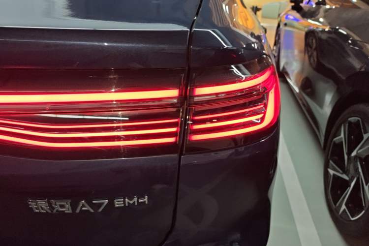 Used Geely Galaxy A7 2025 Model EM-i 150km Exploration+ Edition Right Rear Taillight