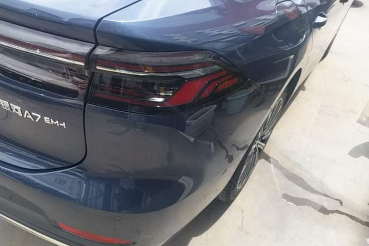 Used Geely Galaxy A7 2025 Model EM-i 150km Starship Edition Right Rear Taillight