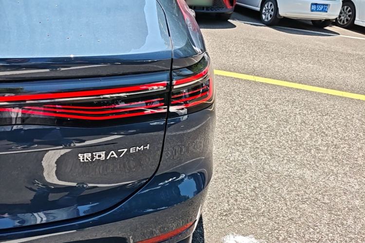 Used Geely Galaxy A7 2025 Model EM-i 150km Starship Edition Right Rear Taillight