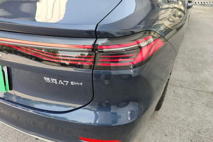 Used Geely Galaxy A7 2025 Model EM-i 150km Starship Edition Right Rear Taillight