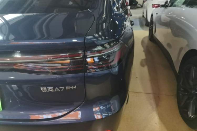 Used Geely Galaxy A7 2025 Model EM-i 150km Starship Edition Right Rear Taillight