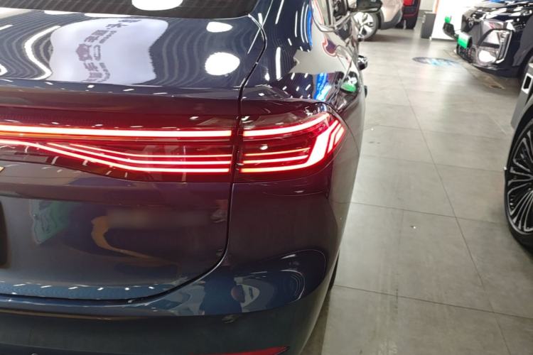 Used Geely Galaxy A7 2025 Model EM-i 150km Starship Edition Right Rear Taillight