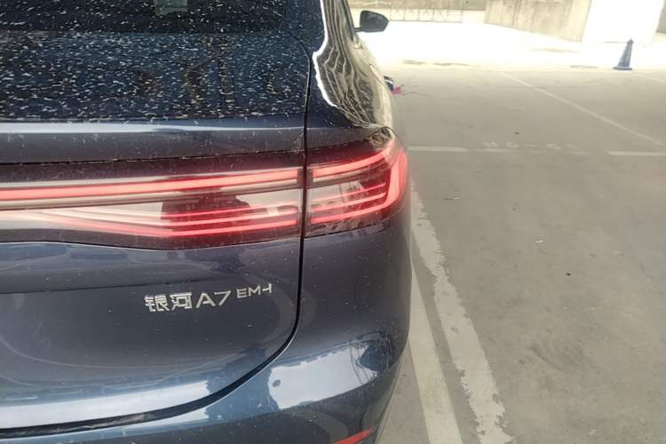 Used Geely Galaxy A7 2025 Model EM-i 150km Starship Edition Right Rear Taillight