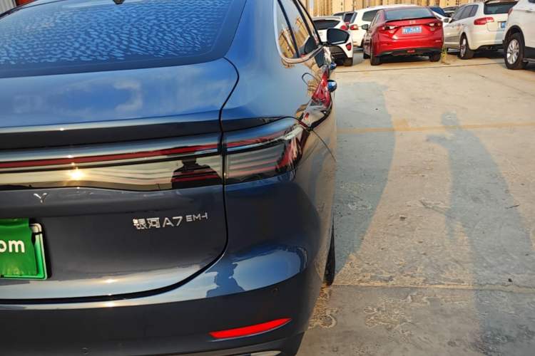 Used Geely Galaxy A7 2025 Model EM-i 150km Starship Edition Right Rear Taillight