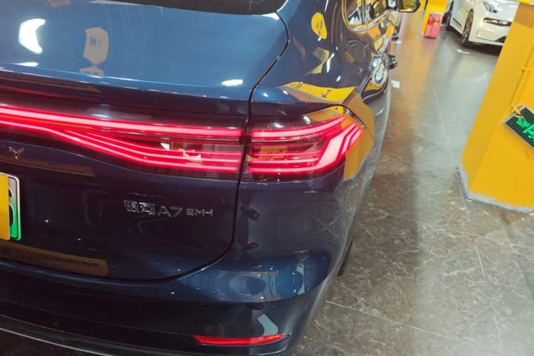Used Geely Galaxy A7 2025 Model EM-i 150km Starship Edition Right Rear Taillight