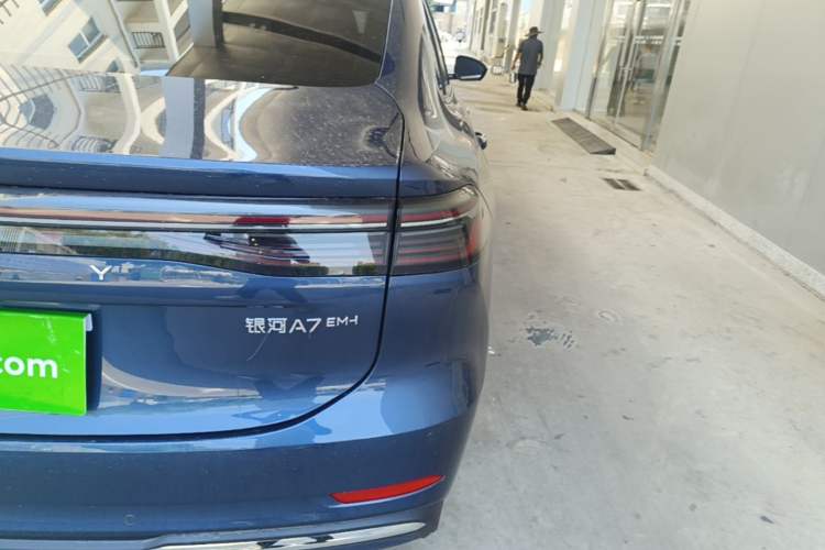 Used Geely Galaxy A7 2025 Model EM-i 150km Starship Edition Right Rear Taillight
