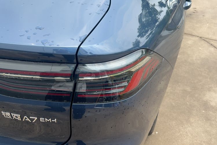 Used Geely Galaxy A7 2025 Model EM-i 150km Starship Edition Right Rear Taillight