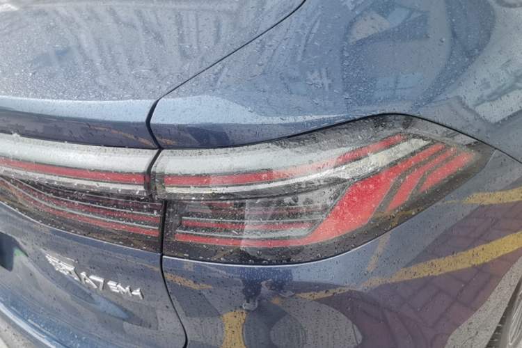 Used Geely Galaxy A7 2025 Model EM-i 150km Starship Edition Right Rear Taillight
