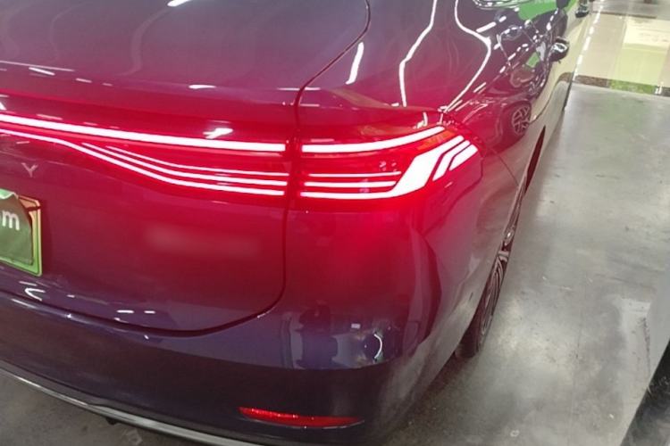 Used Geely Galaxy A7 2025 Model EM-i 150km Starship Edition Right Rear Taillight