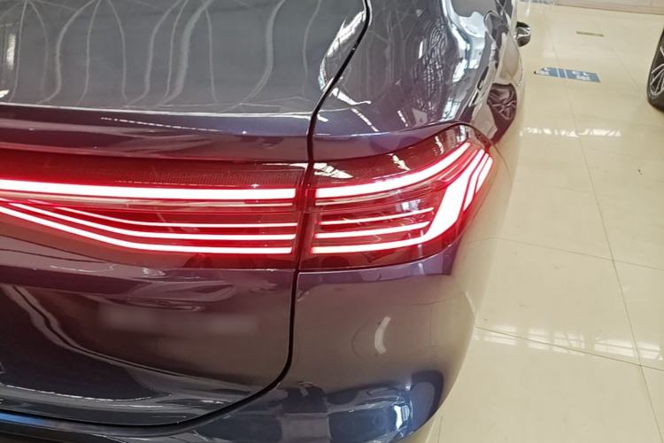 Used Geely Galaxy A7 2025 Model EM-i 150km Starship Edition Right Rear Taillight