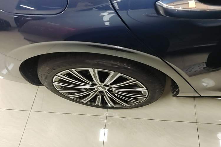 Used Geely Galaxy A7 2025 Model EM-i 150km Starship Edition Right Rear Wheel Hub