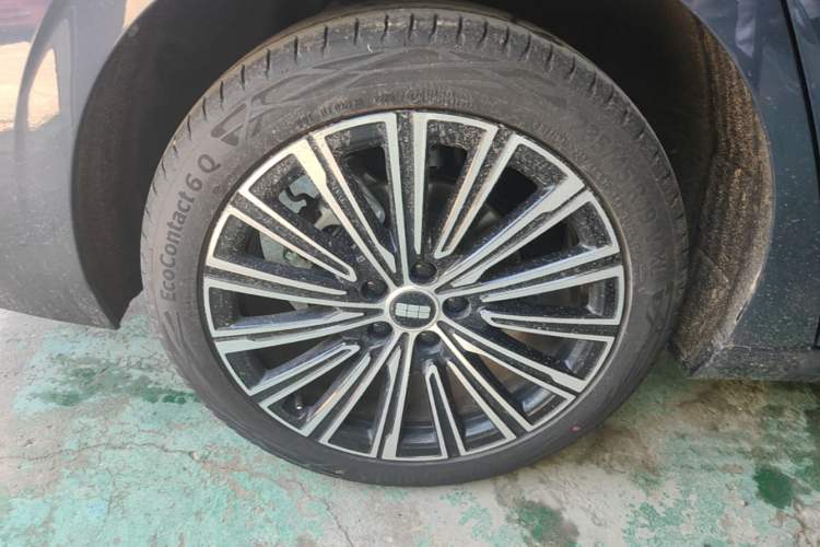 Used Geely Galaxy A7 2025 Model EM-i 150km Starship Edition Right Rear Wheel Hub