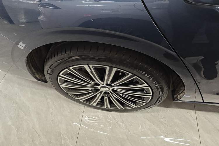 Used Geely Galaxy A7 2025 Model EM-i 150km Starship Edition Right Rear Wheel Hub