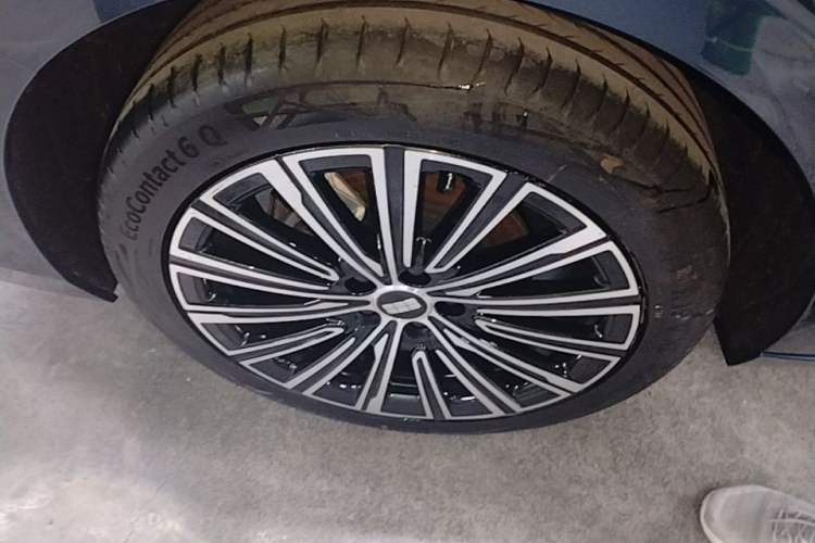 Used Geely Galaxy A7 2025 Model EM-i 150km Starship Edition Right Rear Wheel Hub