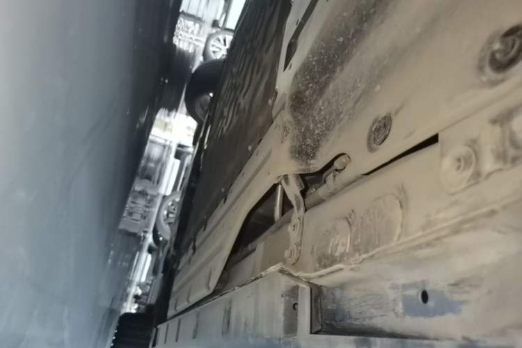 Used Geely Galaxy A7 2025 Model EM-i 150km Starship Edition Right Side Sill