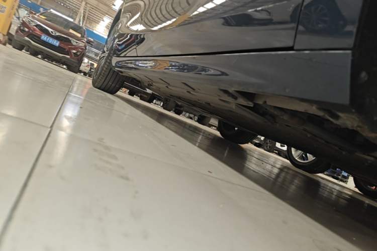 Used Geely Galaxy A7 2025 Model EM-i 150km Starship Edition Right Side Sill