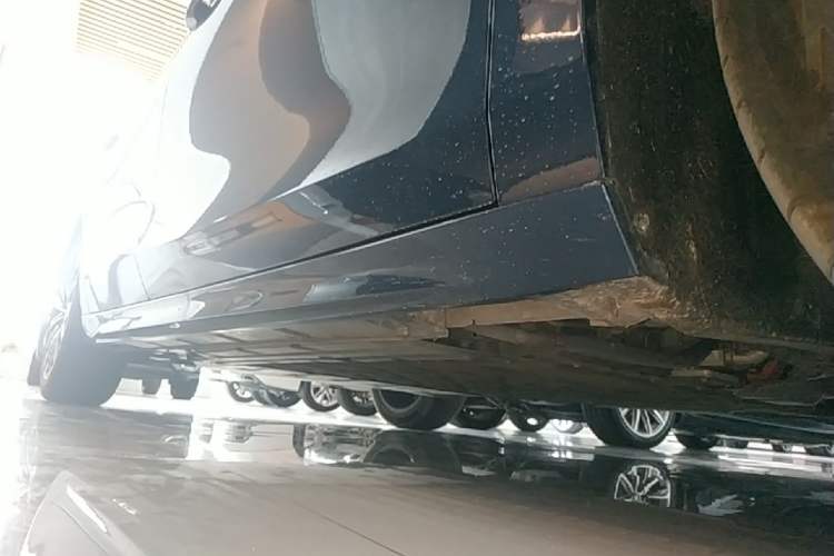 Used Geely Galaxy A7 2025 Model EM-i 150km Starship Edition Right Side Sill