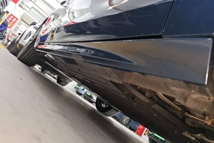 Used Geely Galaxy A7 2025 Model EM-i 150km Starship Edition Right Side Sill