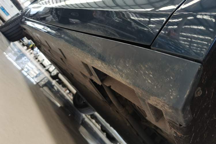 Used Geely Galaxy A7 2025 Model EM-i 150km Starship Edition Right Side Sill