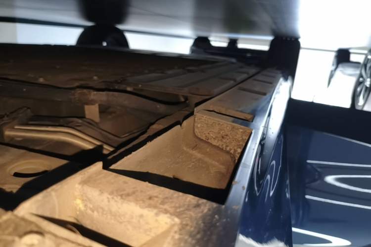 Used Geely Galaxy A7 2025 Model EM-i 150km Starship Edition Right Side Sill
